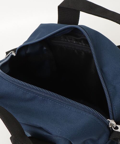 JANSPORT（ジャンスポーツ）の「【JANSPORT】WEEKENDER MINI DUFFEL（ショルダーバッグ・レディース・ネイビー・FREE）」の4枚目の写真