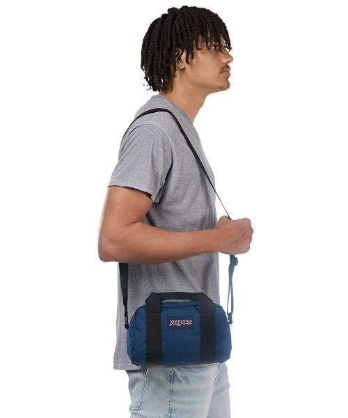JANSPORT(ジャンスポーツ)の「【JANSPORT】WEEKENDER MINI DUFFEL(ショルダーバッグ・レディース・ネイビー・FREE)」の9枚目の写真