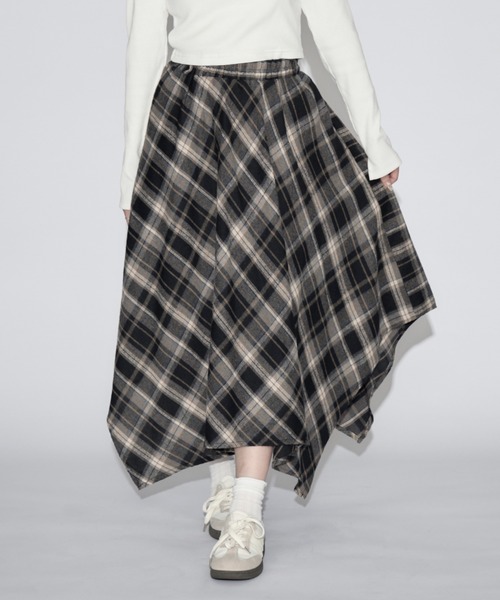 tinkerend(ティンカーエンド)の「Vintage-style Checked Asymmetry Skirt / ヴィンテージ風チェックアシンメトリースカート(スカート・レディース・ブラック/ネイビー・FREE)」の1枚目の写真
