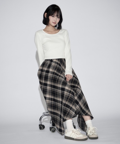 tinkerend(ティンカーエンド)の「Vintage-style Checked Asymmetry Skirt / ヴィンテージ風チェックアシンメトリースカート(スカート・レディース・ブラック/ネイビー・FREE)」の7枚目の写真