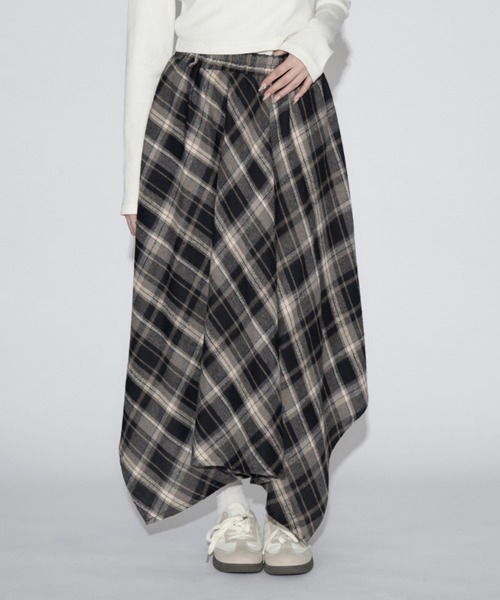 tinkerend(ティンカーエンド)の「Vintage-style Checked Asymmetry Skirt / ヴィンテージ風チェックアシンメトリースカート(スカート・レディース・ブラック/ネイビー・FREE)」の9枚目の写真