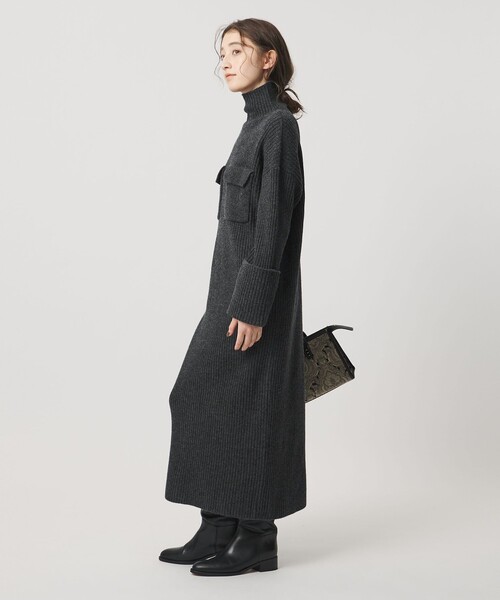 SACRA（サクラ）の「＜SACRA＞Wポケット タートル リブ ワンピース（ワンピース・レディース・ダークグレー/ブラック・38）」の3枚目の写真