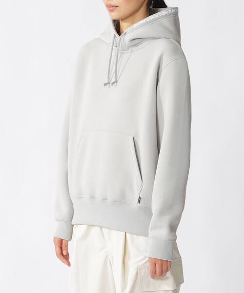 ECOALF(エコアルフ)の「ACT シティ エアリーパーカー UNISEX 【日本限定】(パーカー・メンズ・グレー・S/M/L)」の6枚目の写真