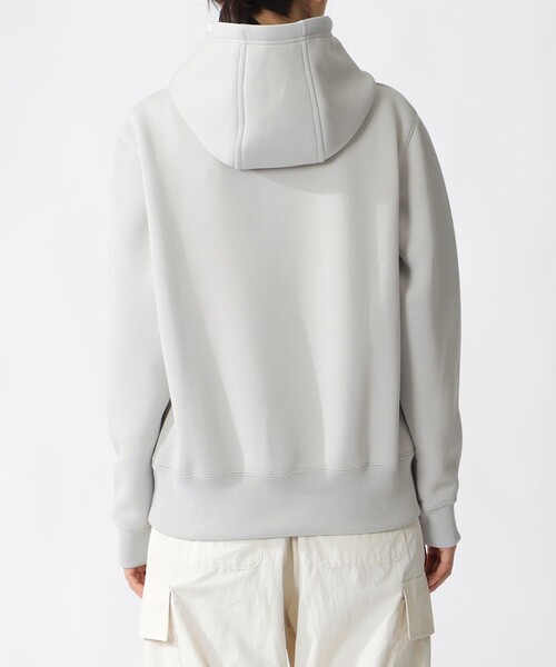 ECOALF(エコアルフ)の「ACT シティ エアリーパーカー UNISEX 【日本限定】(パーカー・メンズ・グレー・S/M/L)」の5枚目の写真