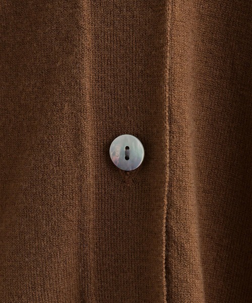 studio CLIP（スタディオクリップ）の「12ゲージウールミックスVネックニットカーディガン（カーディガン/ボレロ・レディース・ネイビー/キャメル/ライトグレー/グリーン・FREE）」の19枚目の写真