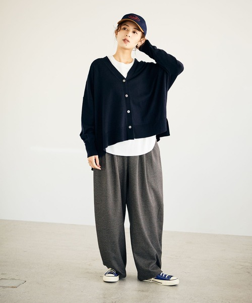 studio CLIP（スタディオクリップ）の「12ゲージウールミックスVネックニットカーディガン（カーディガン/ボレロ・レディース・ネイビー/キャメル/ライトグレー/グリーン・FREE）」の8枚目の写真