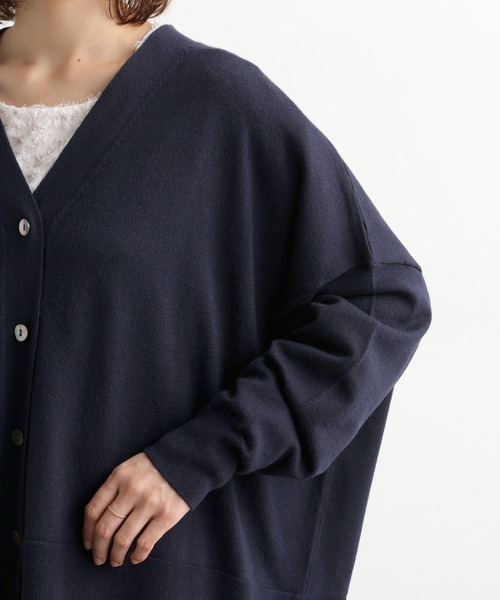 studio CLIP（スタディオクリップ）の「12ゲージウールミックスVネックニットカーディガン（カーディガン/ボレロ・レディース・ネイビー/キャメル/ライトグレー/グリーン・FREE）」の15枚目の写真