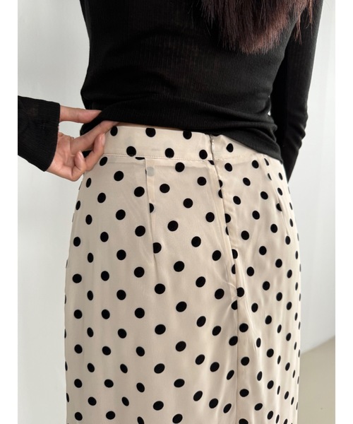 Didot.showroom（ディドット ショールーム）の「シアードットミディSK（スカート・レディース・クリーム/ブラック・S/M）」の11枚目の写真