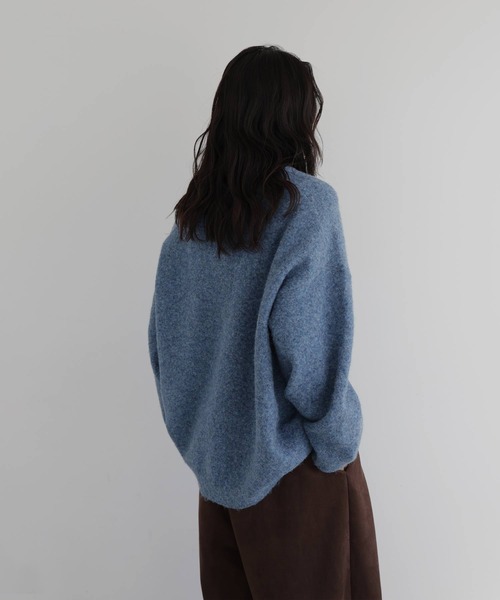 hellam(へラム)の「クルーネックカラーニットプルオーバー(ニット/セーター・レディース・カーキ/杢グレー/ブルー/チャコール/オートミール/マスタード/ブラウン/ピンク・FREE)」の11枚目の写真