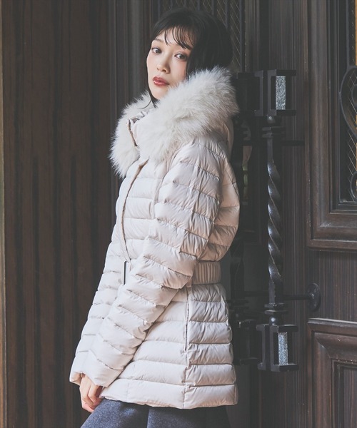 ♡アンドクチュール♡新品タグ付き♡ベージュ♡FOXファーダウンジャケット♡ダウン ベルト付きFOXファーミドル丈ダウン（ダウンジャケット/コート）｜AND