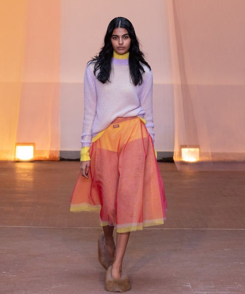 MSGM（エムエスジーエム）の「SUPER LIGHT シアーニット（ニット/セーター・レディース・ブラック/イエロー/ライラック・S/M）」の10枚目の写真