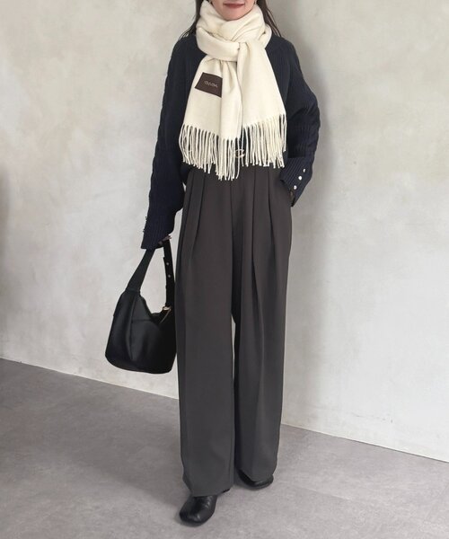 Thevon（ゼボン）の「ソフトタッチカラーストール（マフラー・レディース・ブラウン/ボルドー/イエロー/オフホワイト・FREE）」の7枚目の写真