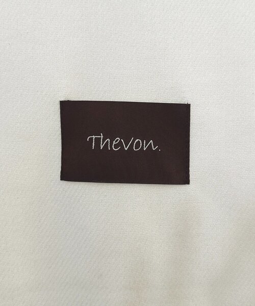 Thevon（ゼボン）の「ソフトタッチカラーストール（マフラー・レディース・ブラウン/ボルドー/イエロー/オフホワイト・FREE）」の10枚目の写真