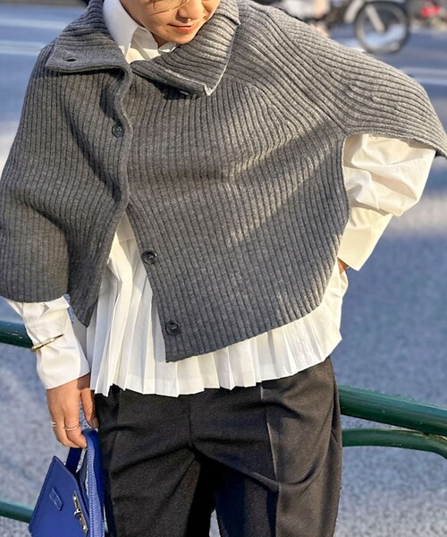 NOLLEY’S（ノーリーズ）の「ウォッシャブル切替プリーツブラウス（シャツ/ブラウス・レディース・ブラック/ホワイト/ブルー・38）」の4枚目の写真