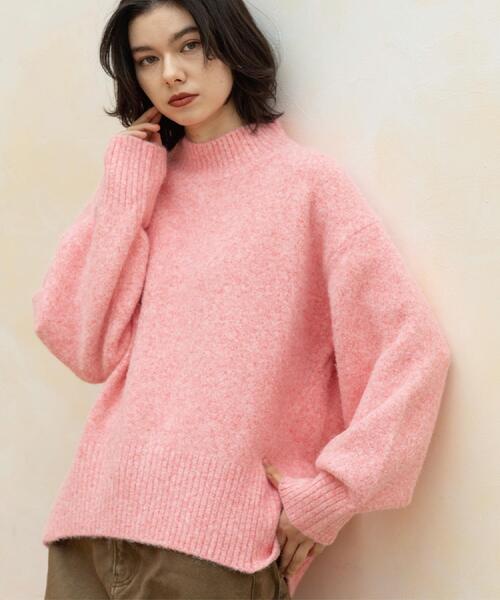 OPAQUE.CLIP（オペークドットクリップ）の「ふわふわハイネックニット【洗濯機OK】（ニット/セーター・レディース・ピンク系/ダークブラウン/レッド系1/ライトイエロー系/グリーン/ブルー系その他/グレー/オフホワイト/ブラック系7/ライトパープル/オレンジ系その他5/ブルー系5・40/38/42）」の10枚目の写真