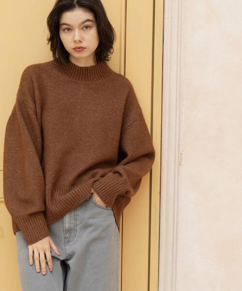 OPAQUE.CLIP（オペークドットクリップ）の「ふわふわハイネックニット【洗濯機OK】（ニット/セーター・レディース・ピンク系/ダークブラウン/レッド系1/ライトイエロー系/グリーン/ブルー系その他/グレー/オフホワイト/ブラック系7/ライトパープル/オレンジ系その他5/ブルー系5・40/38/42）」の5枚目の写真