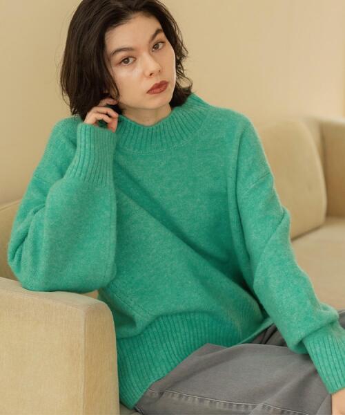 OPAQUE.CLIP（オペークドットクリップ）の「ふわふわハイネックニット【洗濯機OK】（ニット/セーター・レディース・ピンク系/ダークブラウン/レッド系1/ライトイエロー系/グリーン/ブルー系その他/グレー/オフホワイト/ブラック系7/ライトパープル/オレンジ系その他5/ブルー系5・40/38/42）」の6枚目の写真