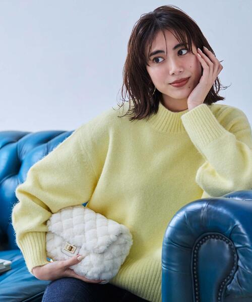 OPAQUE.CLIP（オペークドットクリップ）の「ふわふわハイネックニット【洗濯機OK】（ニット/セーター・レディース・ピンク系/ダークブラウン/レッド系1/ライトイエロー系/グリーン/ブルー系その他/グレー/オフホワイト/ブラック系7/ライトパープル/オレンジ系その他5/ブルー系5・40/38/42）」の13枚目の写真