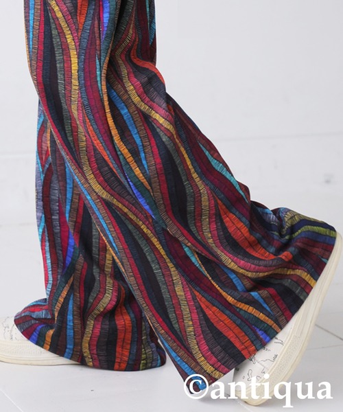antiqua(アンティカ)の「ウェーブ柄 ワイドパンツ(その他パンツ・レディース・ブルー系その他/マルチ・ONESIZE)」の5枚目の写真