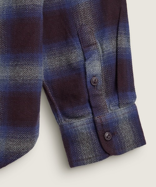 VANS(バンズ)の「BIXBY フランネルシャツ / Bixby Plaid Flannel Dark Port/ VN000P80F0L1(シャツ/ブラウス・メンズ・プラム・LARGE/MEDIUM/SMALL/X-LARGE)」の5枚目の写真