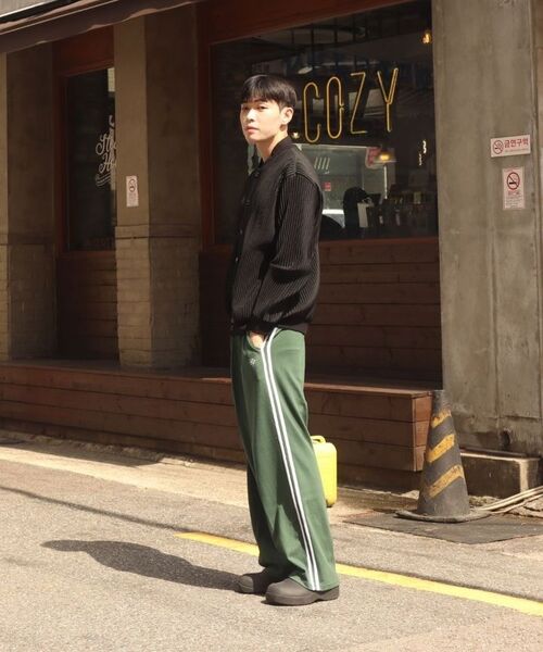 GAKKAI UNIONS(ガッカイユニオンズ)の「ワンタックツーラインワイドスウェットパンツブラック(スウェットパンツ・レディース・その他・SMALL/MEDIUM/LARGE/X-LARGE)」の8枚目の写真