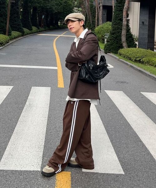 GAKKAI UNIONS(ガッカイユニオンズ)の「ワンタックツーラインワイドスウェットパンツブラック(スウェットパンツ・レディース・その他・SMALL/MEDIUM/LARGE/X-LARGE)」の12枚目の写真