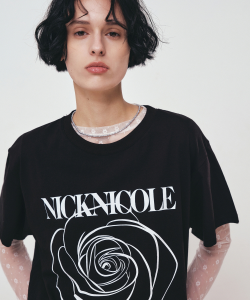 NICK&NICOLE（ニックアンドニコール）の「BIG ROSE SLEEVE TOP_BLACK WHITE（Tシャツ/カットソー・レディース・その他・FREE）」の2枚目の写真