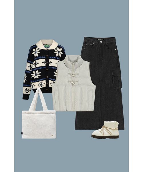 AVANDRESS(アバンドレス )の「Rynn Pocket Slit Denim Long Skirt BLACK(スカート・レディース・ブラック・MEDIUM/LARGE/SMALL)」の4枚目の写真