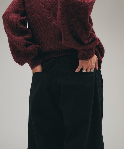 Adoon plain(アドーンプレーン)の「Brushed Curve Wide Chino Trousers / ウォッシュド微起毛2タックワイドチノパンツ(チノパンツ・メンズ・ブラウン/ブラック/カーキ・SMALL/LARGE/MEDIUM)」の19枚目の写真