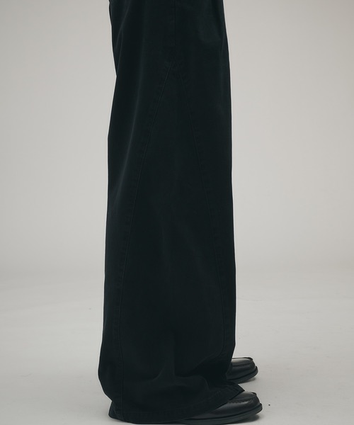 Adoon plain(アドーンプレーン)の「Brushed Curve Wide Chino Trousers / ウォッシュド微起毛2タックワイドチノパンツ(チノパンツ・メンズ・ブラウン/ブラック/カーキ・SMALL/LARGE/MEDIUM)」の20枚目の写真