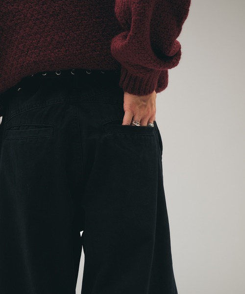 Adoon plain(アドーンプレーン)の「Brushed Curve Wide Chino Trousers / ウォッシュド微起毛2タックワイドチノパンツ(チノパンツ・メンズ・ブラウン/ブラック/カーキ・SMALL/LARGE/MEDIUM)」の22枚目の写真