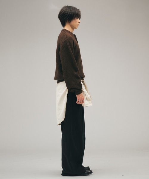 Adoon plain(アドーンプレーン)の「Brushed Curve Wide Chino Trousers / ウォッシュド微起毛2タックワイドチノパンツ(チノパンツ・メンズ・ブラウン/ブラック/カーキ・SMALL/LARGE/MEDIUM)」の5枚目の写真