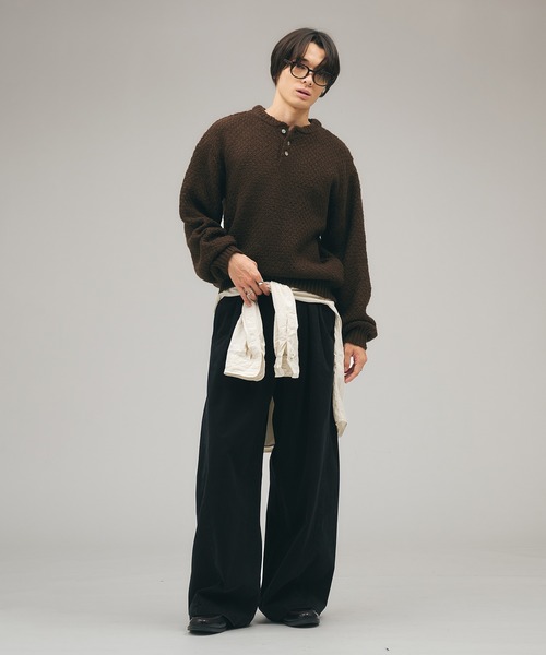 Adoon plain(アドーンプレーン)の「Brushed Curve Wide Chino Trousers / ウォッシュド微起毛2タックワイドチノパンツ(チノパンツ・メンズ・ブラウン/ブラック/カーキ・SMALL/LARGE/MEDIUM)」の7枚目の写真