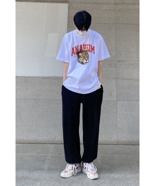 GRAVER（グレーバー）の「[UNISEX]エナハイムリアルレオパードバンファルティ_ホワイト（Tシャツ/カットソー・レディース・ホワイト・LARGE/MEDIUM/SMALL/X-LARGE）」の6枚目の写真
