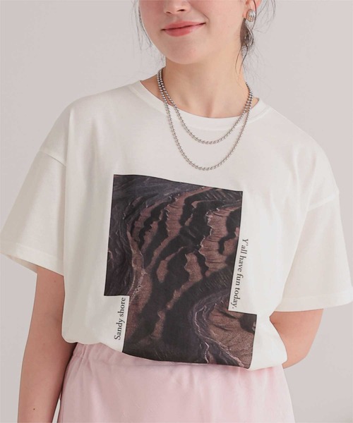 titivate(ティティベイト)の「オーバーサイズアソートフォトTシャツ(Tシャツ/カットソー・レディース・オフホワイト/ホワイト系その他・FREE)」の2枚目の写真
