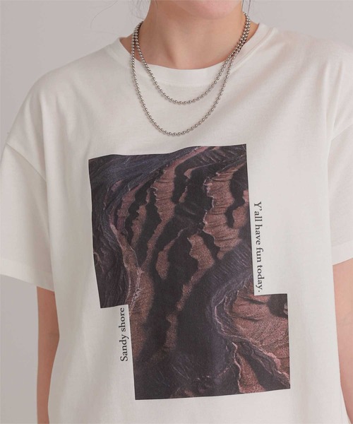 titivate(ティティベイト)の「オーバーサイズアソートフォトTシャツ(Tシャツ/カットソー・レディース・オフホワイト/ホワイト系その他・FREE)」の12枚目の写真