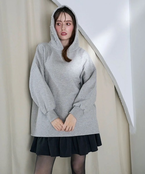 M y u(ミュー)の「PEARLフーディ オーバー(パーカー・レディース・ブラック/グレー・FREE)」の5枚目の写真