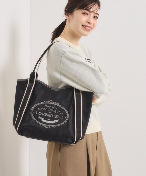 ITS'DEMO（イッツデモ）の「【A4対応】刺繍ロゴトート（トートバッグ・レディース・ベージュ/ピンク系/ブラック・00）」の4枚目の写真
