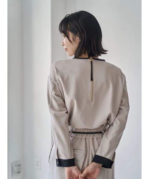 TONAL(トーナル)の「ウォームツイル配色STクルーブラウス(シャツ/ブラウス・レディース・ベージュ/ブラウン/ネイビー/オフホワイト/その他・MEDIUM)」の21枚目の写真