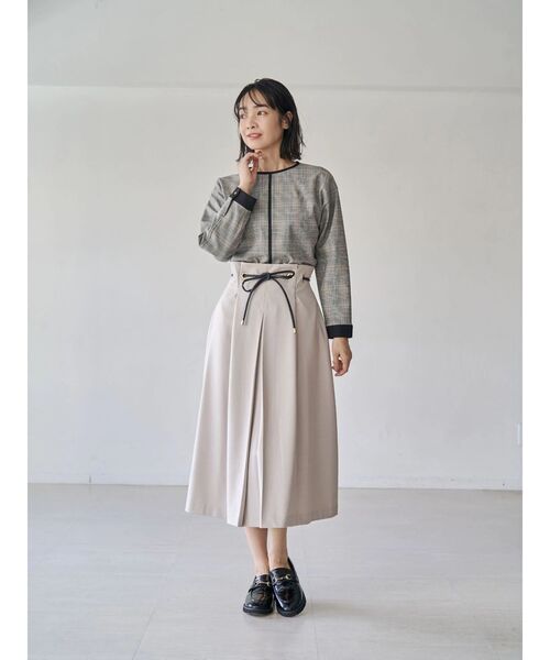 TONAL(トーナル)の「ウォームツイル配色STクルーブラウス(シャツ/ブラウス・レディース・ベージュ/ブラウン/ネイビー/オフホワイト/その他・MEDIUM)」の10枚目の写真