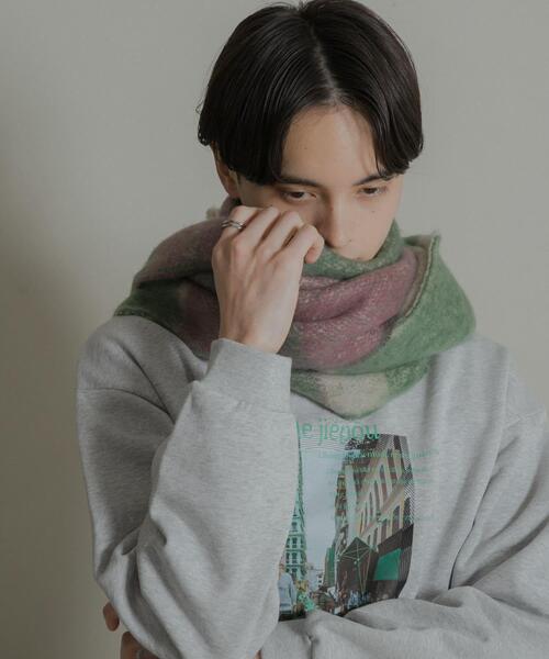 SENSE OF PLACE by URBAN RESEARCH(センスオブプレイスバイアーバンリサーチ)の「パターンボリューム大判マフラー(マフラー・メンズ・ブラウン/グリーン/アイボリー・ONE)」の13枚目の写真