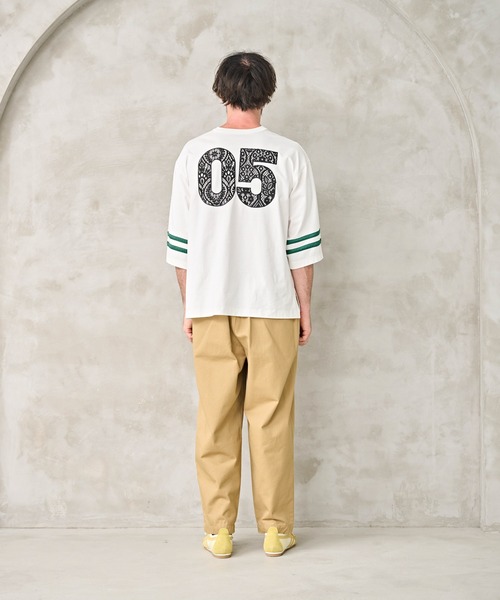 Kelen(ケレン)の「「KELEN MENS / ケレン メンズ」2WAY NUMBERING TOP(Tシャツ/カットソー・メンズ・オフホワイト/グレイッシュベージュ/ブラック・40/38/42)」の21枚目の写真