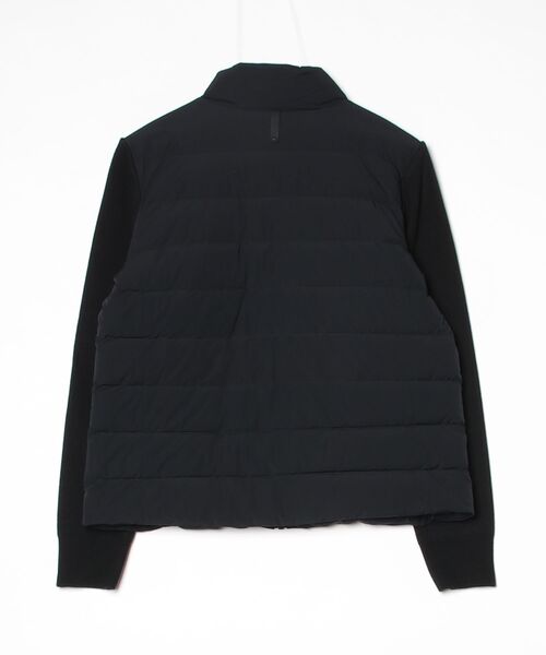 Mackage(マッカージュ)の「Mackage OCEANE-CITY Mixed Media Jacket マッカージュ オセアンシティ ダウンジャケット(ダウンジャケット/コート・レディース・クリーム/ブラック・SMALL/MEDIUM/X-SMALL)」の20枚目の写真