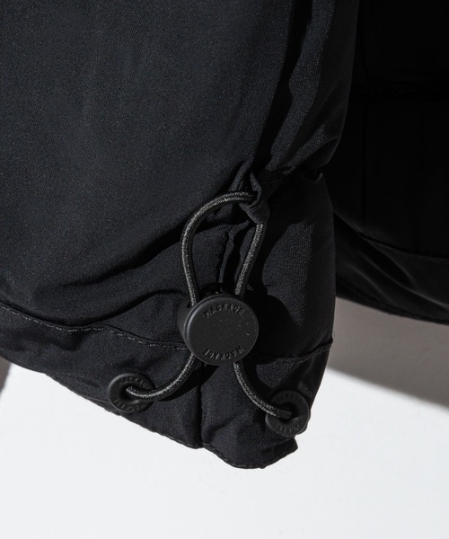 Mackage(マッカージュ)の「Mackage OCEANE-CITY Mixed Media Jacket マッカージュ オセアンシティ ダウンジャケット(ダウンジャケット/コート・レディース・クリーム/ブラック・SMALL/MEDIUM/X-SMALL)」の14枚目の写真