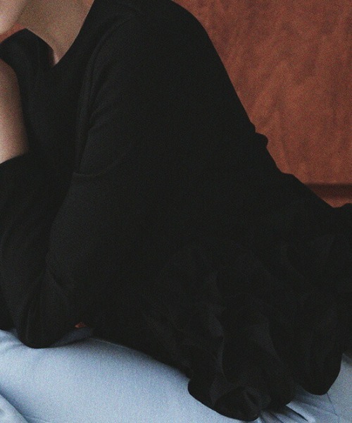 deux amour（ドゥーザムール）の「裾フラワーフリル長袖トップス（その他トップス・レディース・ブラウン/ホワイト/ブラック・FREE）」の9枚目の写真