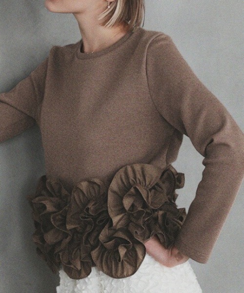 deux amour（ドゥーザムール）の「裾フラワーフリル長袖トップス（その他トップス・レディース・ブラウン/ホワイト/ブラック・FREE）」の15枚目の写真