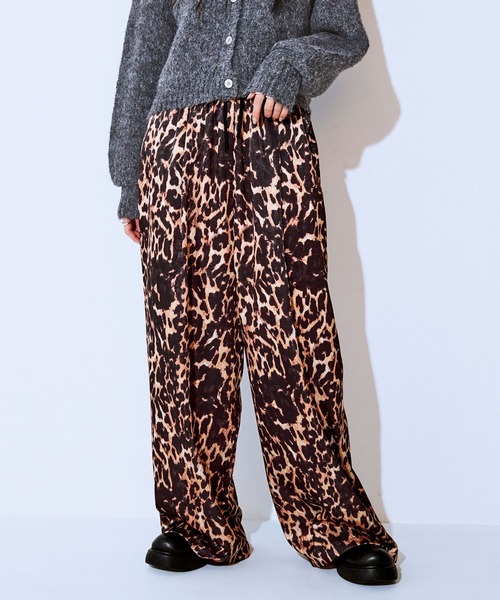 JEANASIS（ジーナシス）の「アソートサテンイージーパンツ/634891（その他パンツ・レディース・ブラウン/オフホワイト/ブラウン系その他/ブラック・FREE）」の22枚目の写真