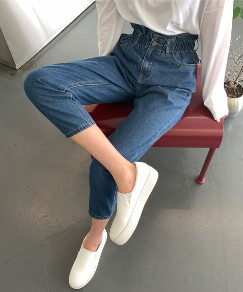 BBAEBBAE（ペッペ）の「ツーボタンウエストバンディングハイウエストバギーフィットデニムパンツ（デニムパンツ・レディース・ブルー・SMALL/MEDIUM/LARGE/X-LARGE）」の2枚目の写真