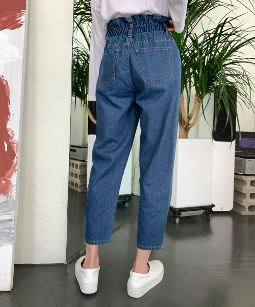 BBAEBBAE（ペッペ）の「ツーボタンウエストバンディングハイウエストバギーフィットデニムパンツ（デニムパンツ・レディース・ブルー・SMALL/MEDIUM/LARGE/X-LARGE）」の4枚目の写真