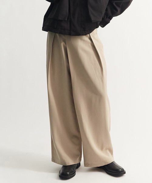 DRAW.M(ドローエム)の「ワイドハーフバンドアンバランスパンツ(ベージュ)(スラックス・メンズ・その他・LARGE/MEDIUM/SMALL/X-LARGE)」の1枚目の写真